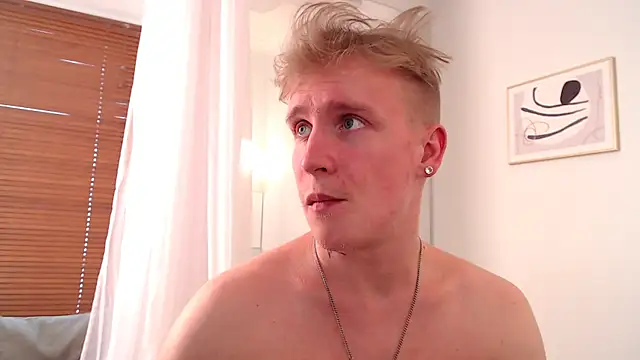 AlexxSweet webcam