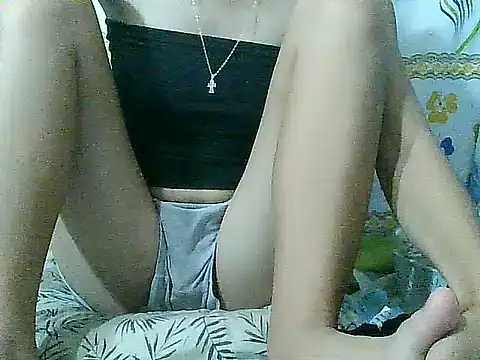 PinaySkinnyGirl webcam