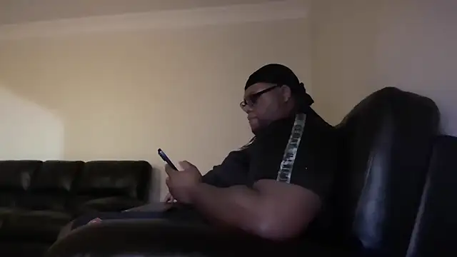 Chiblkchubottom2012 webcam