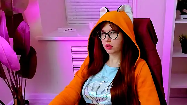 CarolGiggly webcam