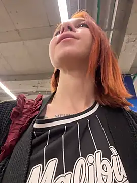 rosiesecret (F young) - PUBLICLY OFF panty&rub pussy to WET it💦