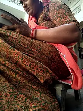aunty_sumy