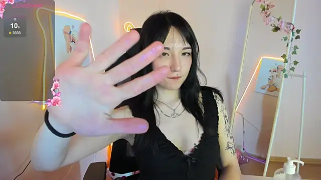 AliceeinWonderlanddd webcam