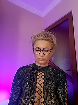 LunaBlaise webcam