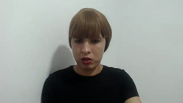 estefania224 webcam