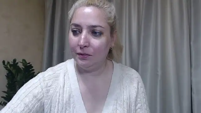 sweetpussy13 webcam