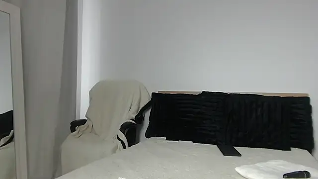 Layla23a webcam
