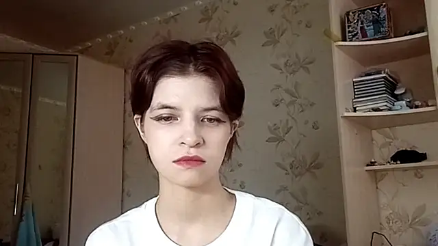 LowkeyIndigo webcam