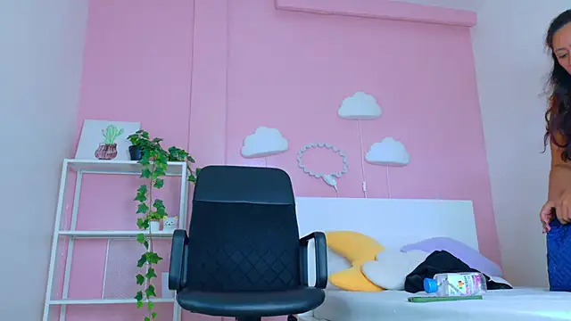 SeleneGibson__ webcam