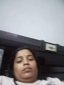 Trisha_71 webcam