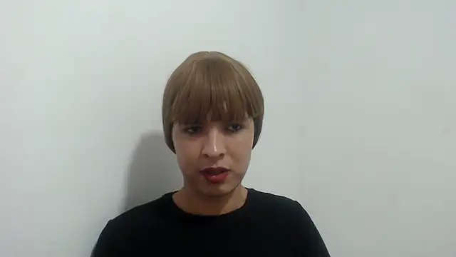 estefania224 webcam