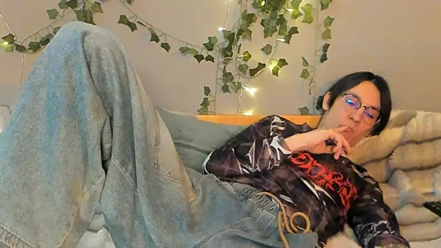SolarFringe live sex cam