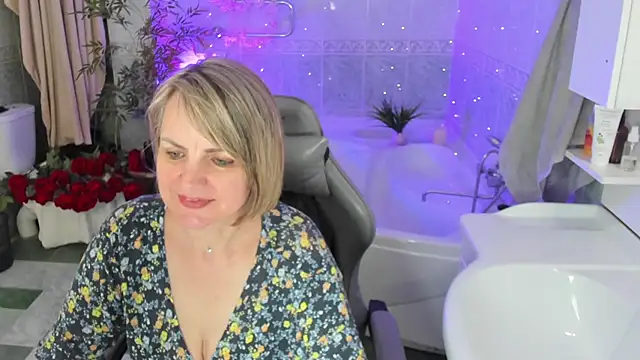 BettyGibsonn webcam