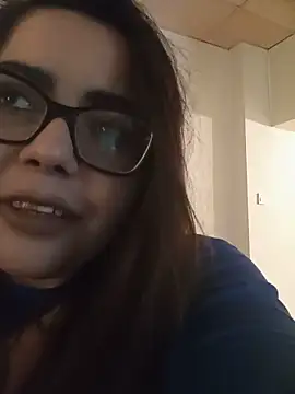 AriaRussell webcam