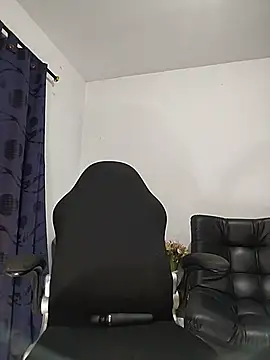 LucyDiamonds1 webcam