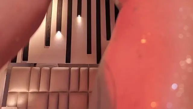 KayraLanne webcam