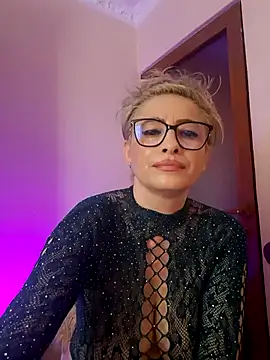 LunaBlaise webcam