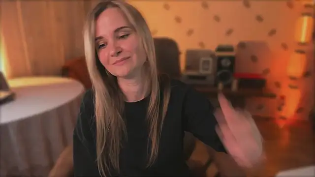 MiaSparkes webcam