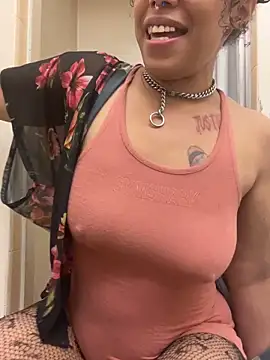 Desirae_Luciano