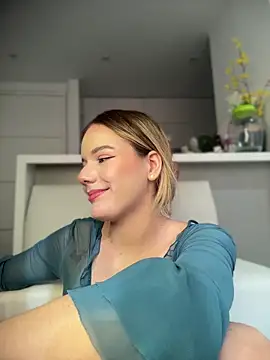 NicoleCut