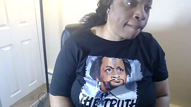 Sexymona1218 webcam
