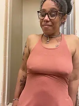 Desirae_Luciano webcam