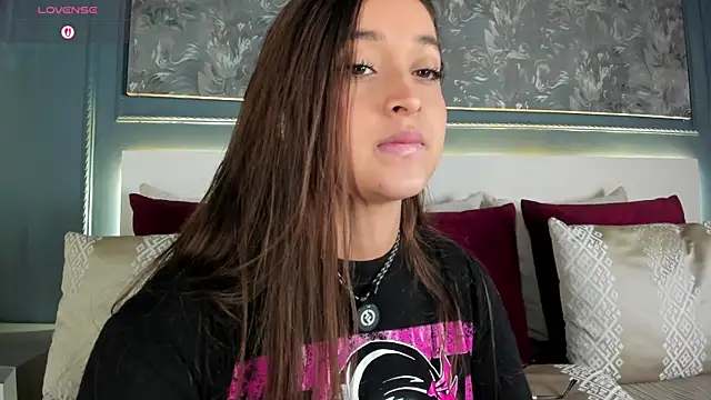 MiaKay1 webcam