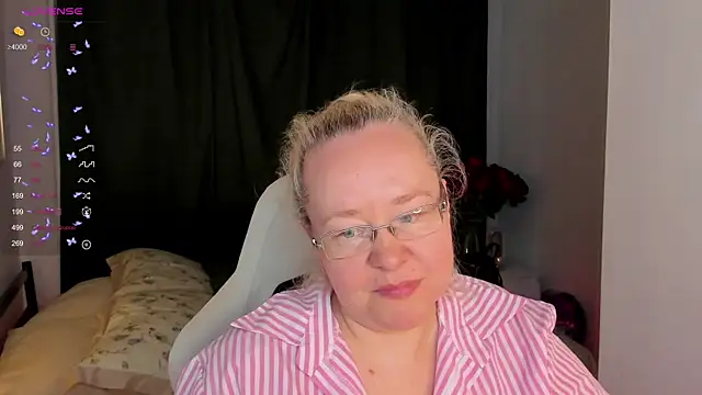 ViolaSmithh webcam