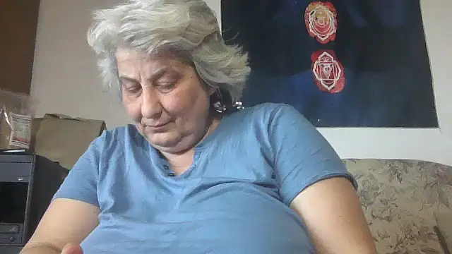 ExquisiteMature webcam