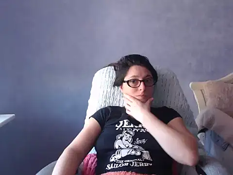 LuckyLisa23 webcam