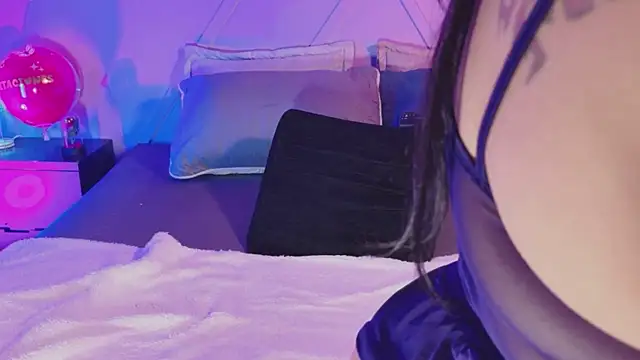 emmajohnss webcam