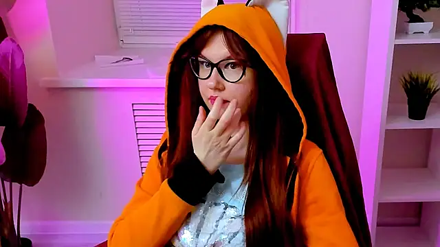 CarolGiggly webcam