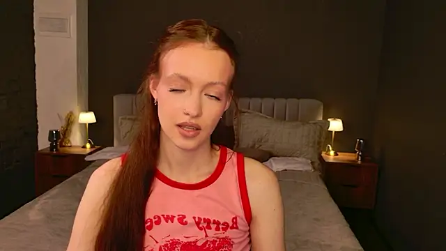 SallyPinkman webcam