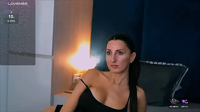 Alexa_Clarks