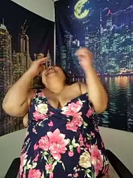 curvy_diva_