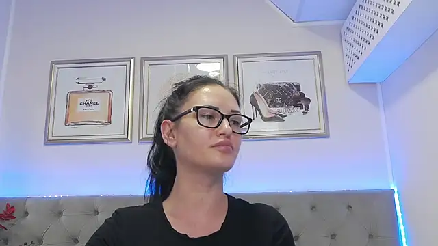 HellenDesire webcam