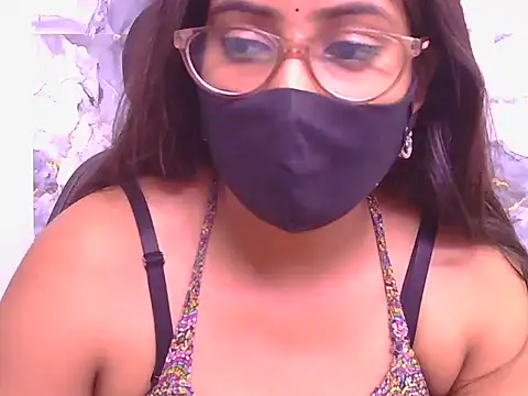 Aayesha-queen webcam