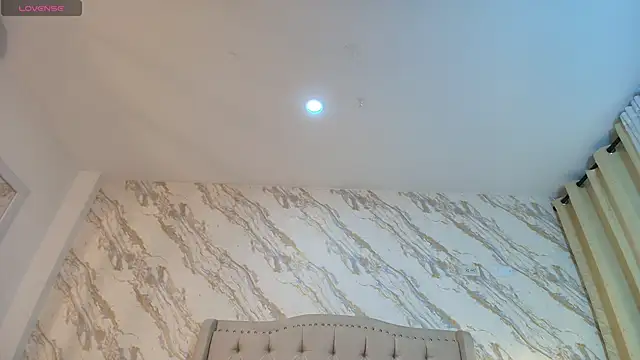 sofi_delight webcam