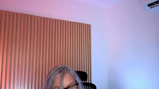 MarianL0ve webcam