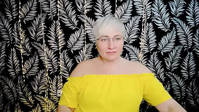 Olivia_playful webcam