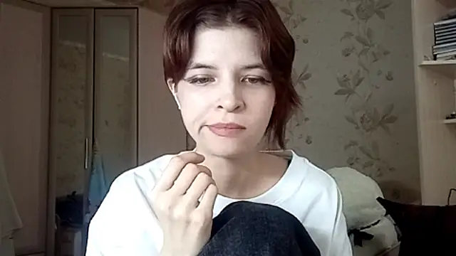 LowkeyIndigo webcam