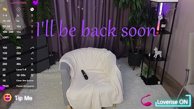 LolaKims webcam