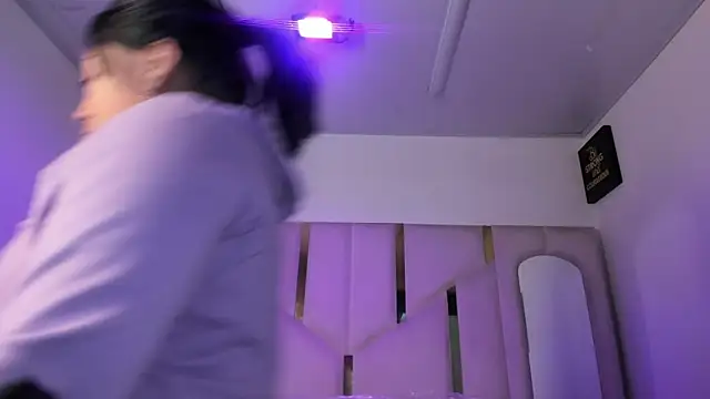 IsabellRodriguez18 webcam