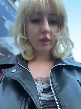 RonnieKiss webcam