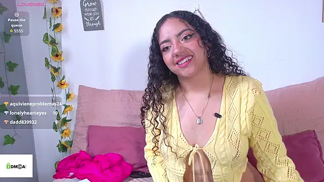 emiily_curly webcam
