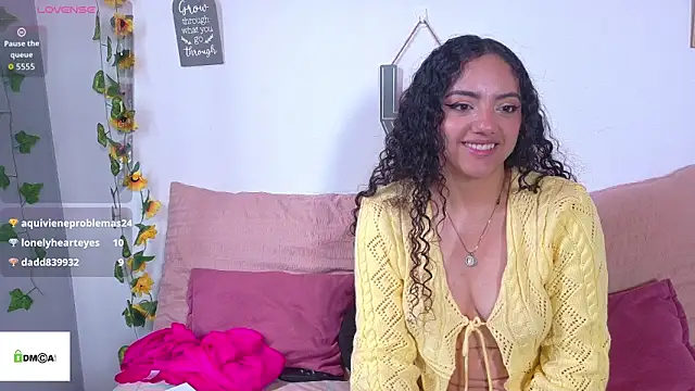emiily_curly webcam
