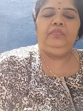 tamilthanushri webcam