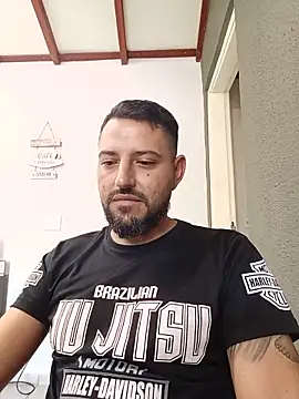 P4uzud4O
