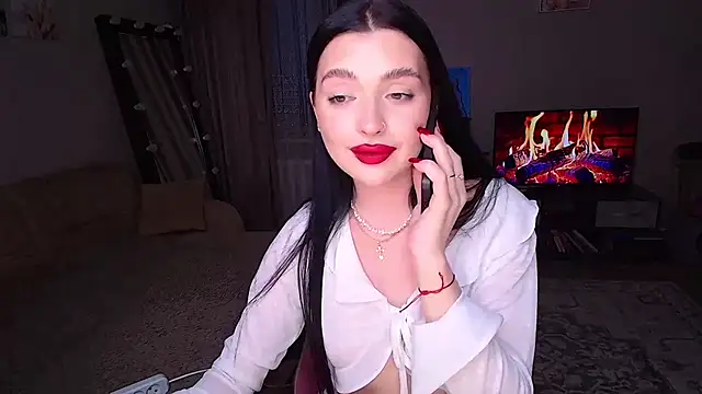 yoursLina webcam