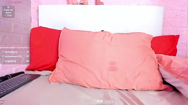 Celeste_Rox webcam